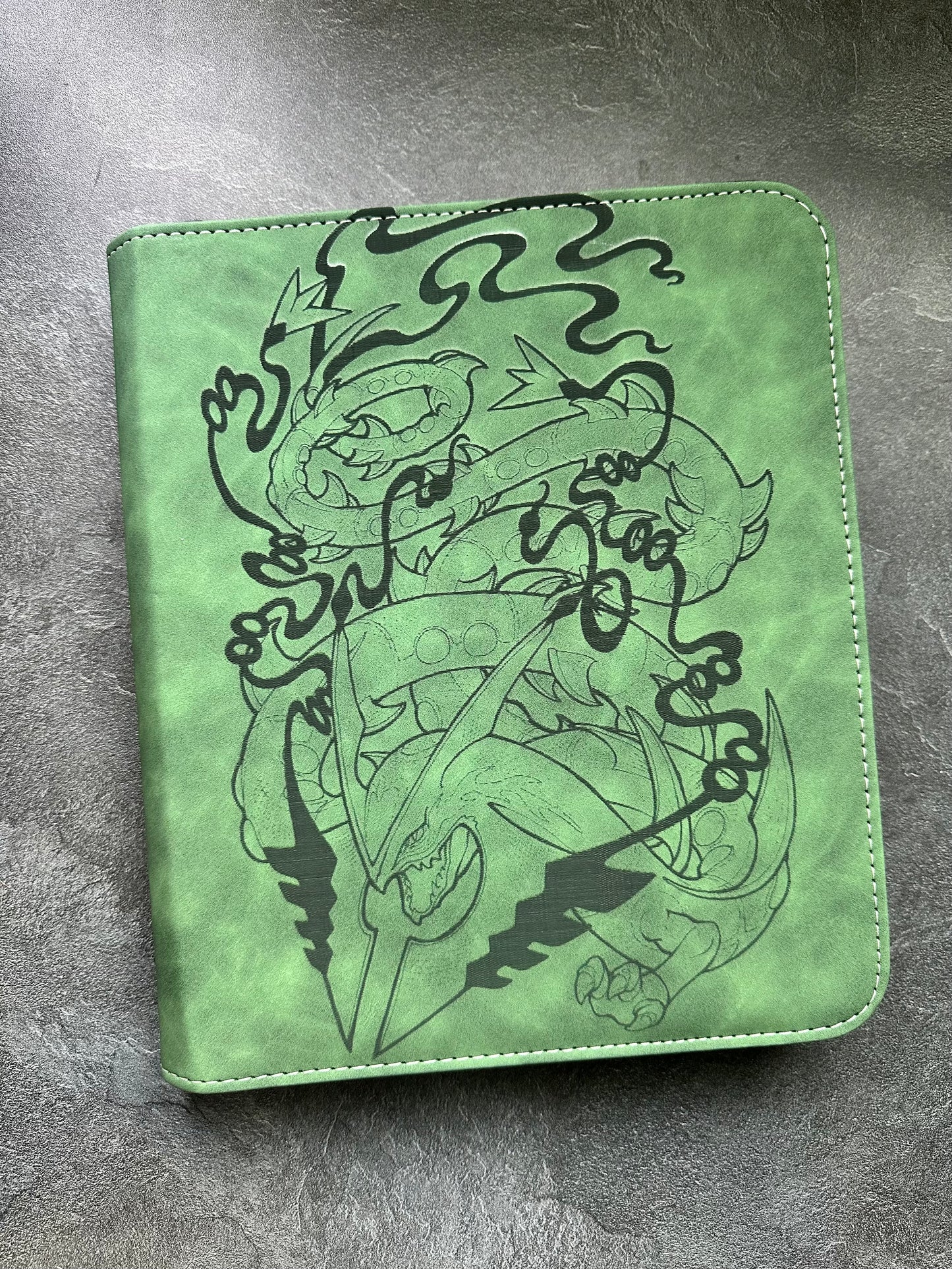 Classeur Pokémon personnalisé pour cartes top laoder (Neuf, sous blister) 112 cartes